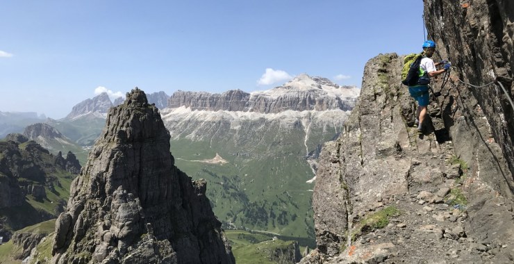 Passaggio divertente e panorama